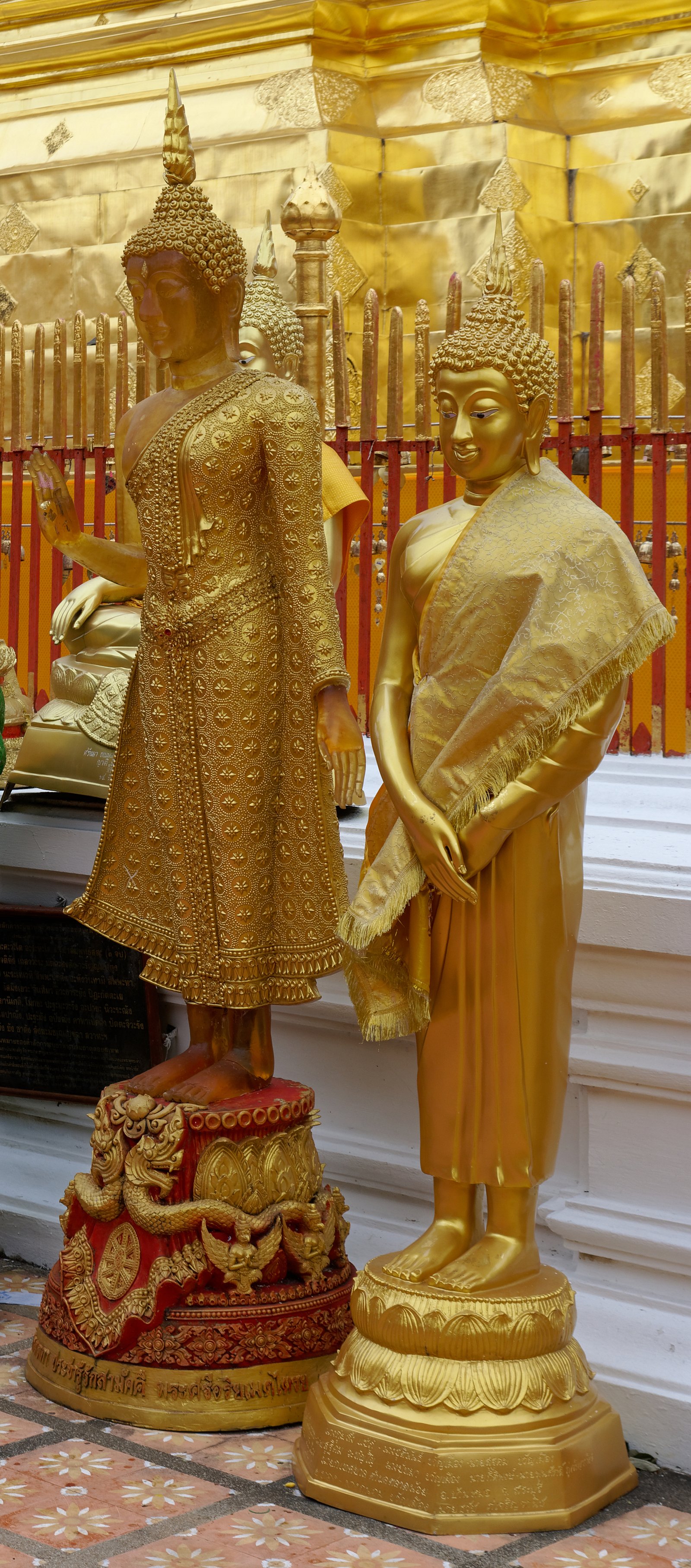 Wat Phra That Doi Suthep golden chedi above Chiang Mai