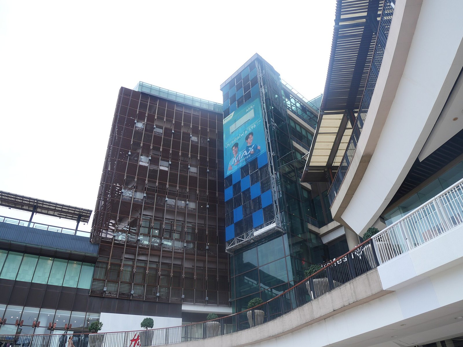 Central Festival Pattaya Beach mall and tower from Beach Road, Pattaya