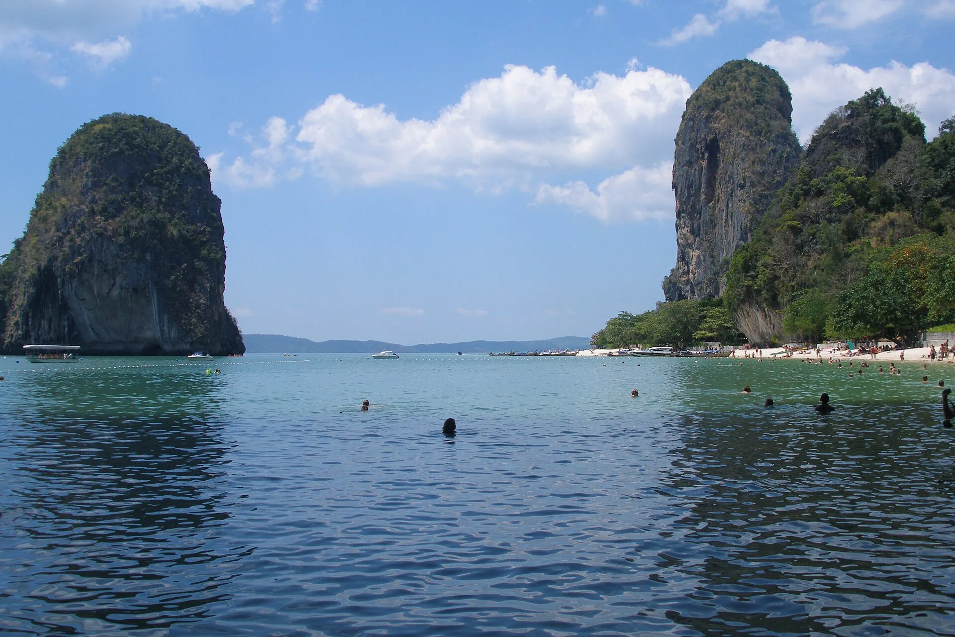 Railay West Beach at sunset on the Railay peninsula in Krabi