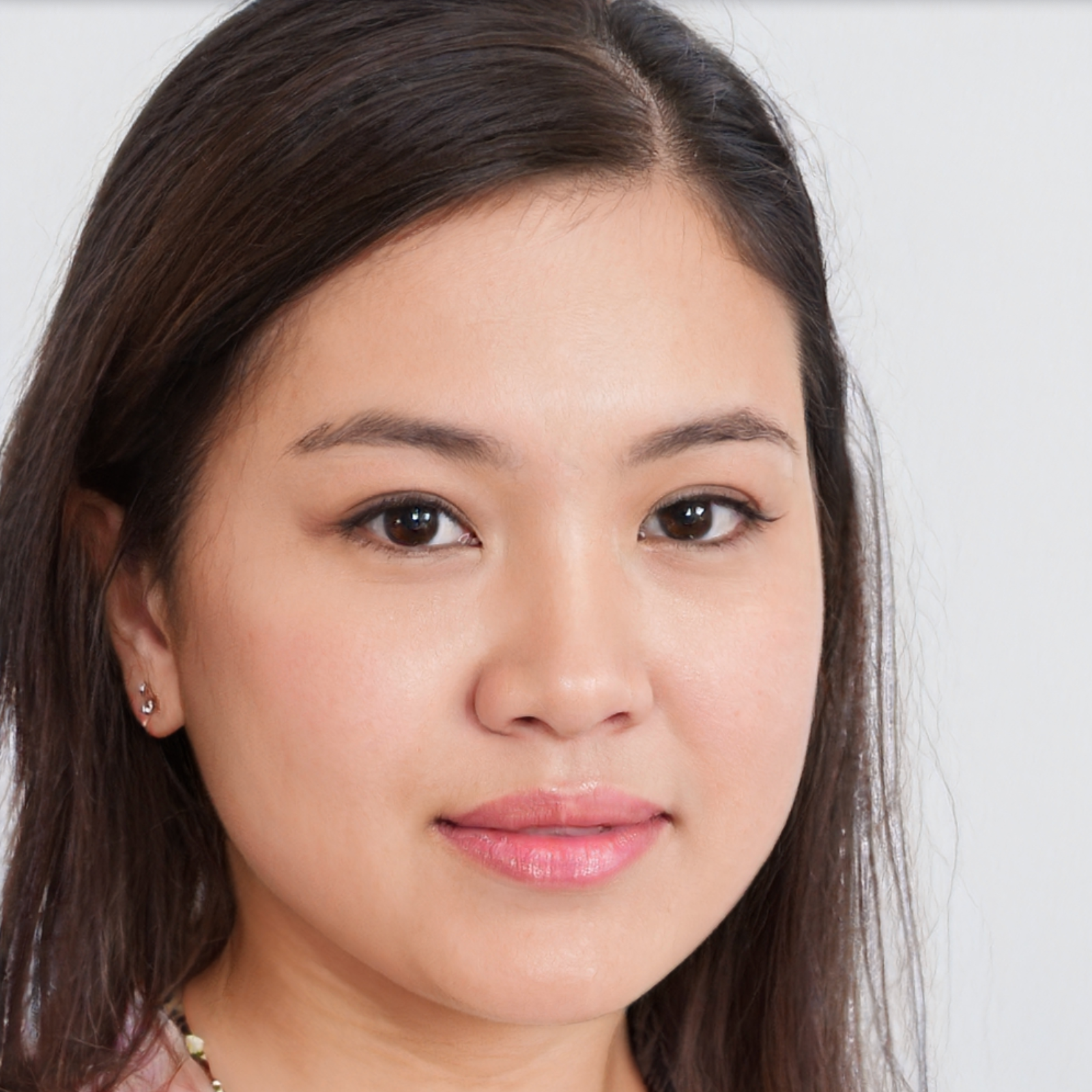 Fern Saetang, hotel reviews lead writer for SHA Thailand