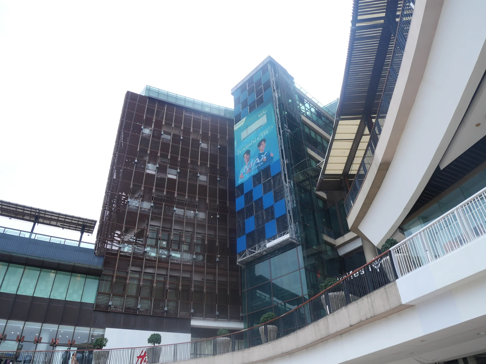 Central Festival Pattaya Beach mall and tower from Beach Road, Pattaya