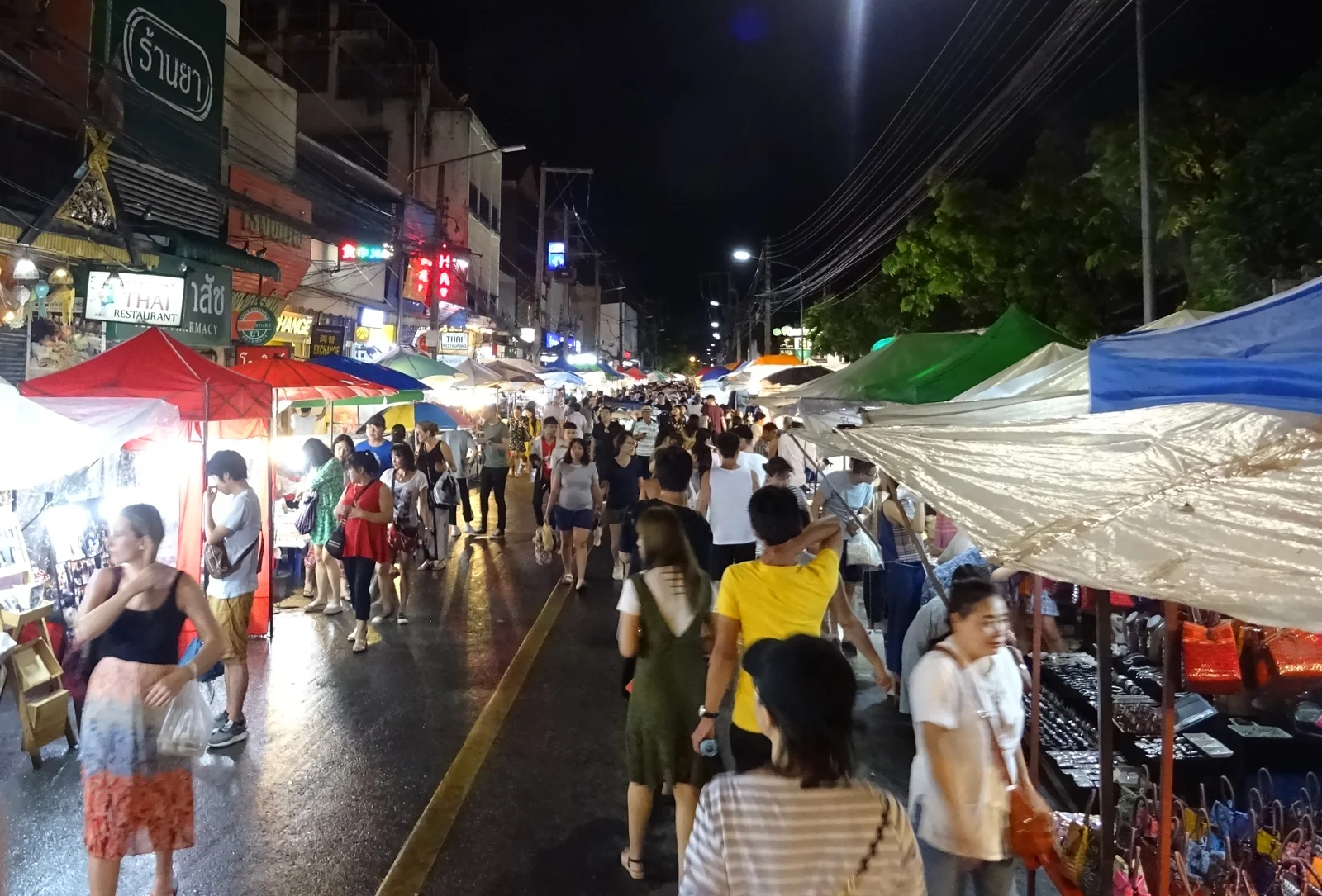 Chiang Mai Sunday Walking Street night market
