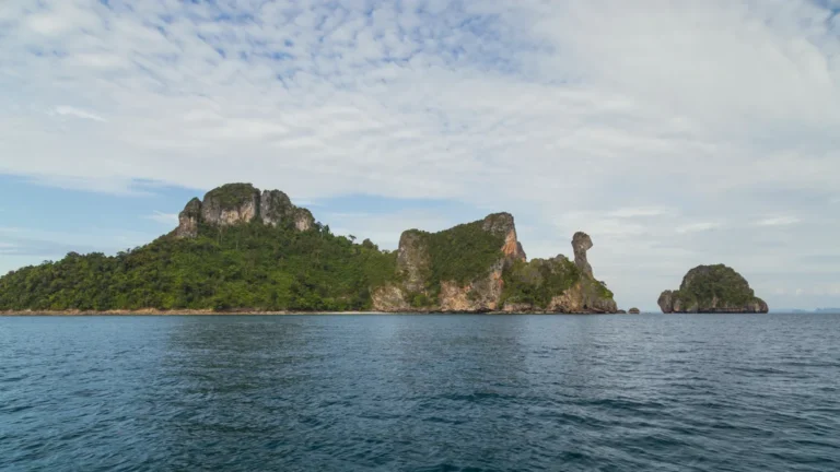 Krabi to Koh Phi Phi Ferry 2026: Schedule, Prices, Booking