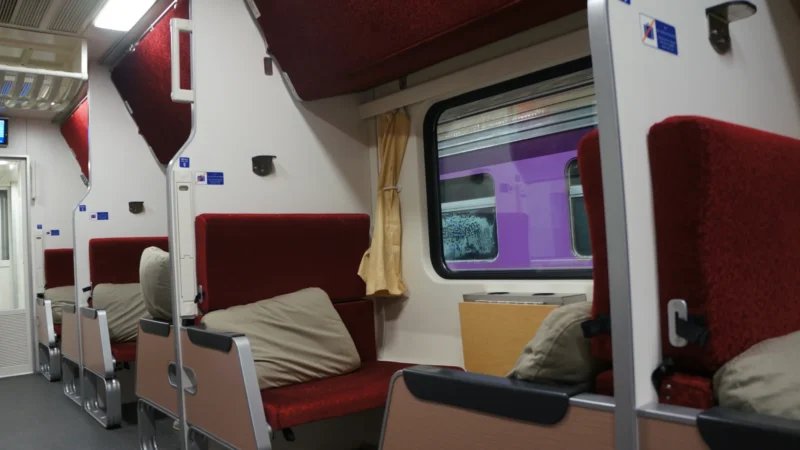 Bangkok to Chiang Mai Train (2026): Sleeper Routes, Times, Cost