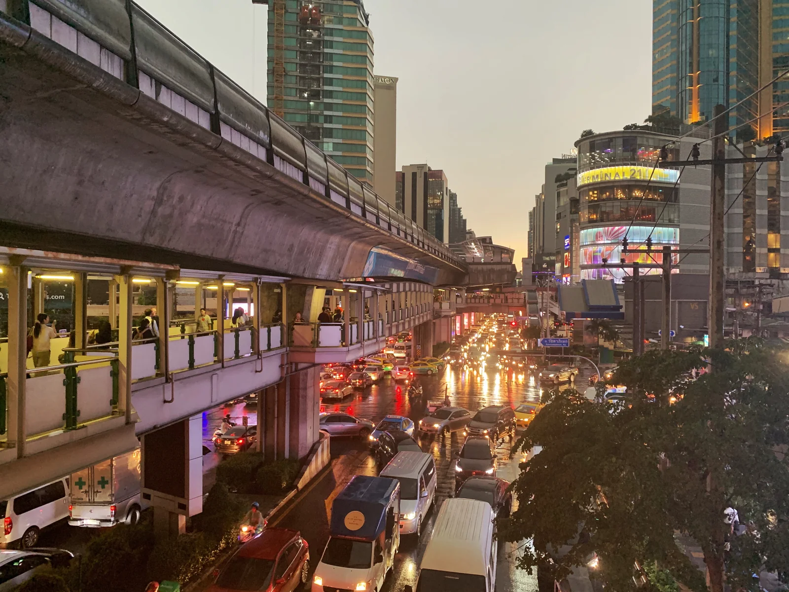 Asok BTS station on Sukhumvit Road, connected to the Sheraton Grande Sukhumvit by a second floor skybridge