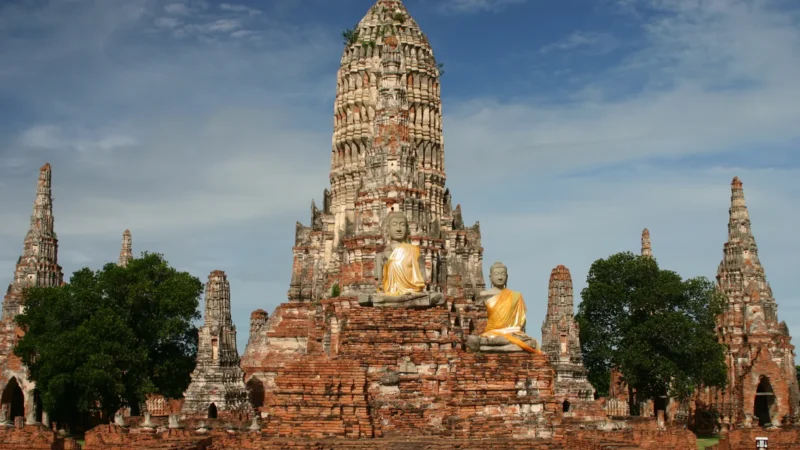 Bangkok to Ayutthaya by Train (2026): Fares, Times, Stations