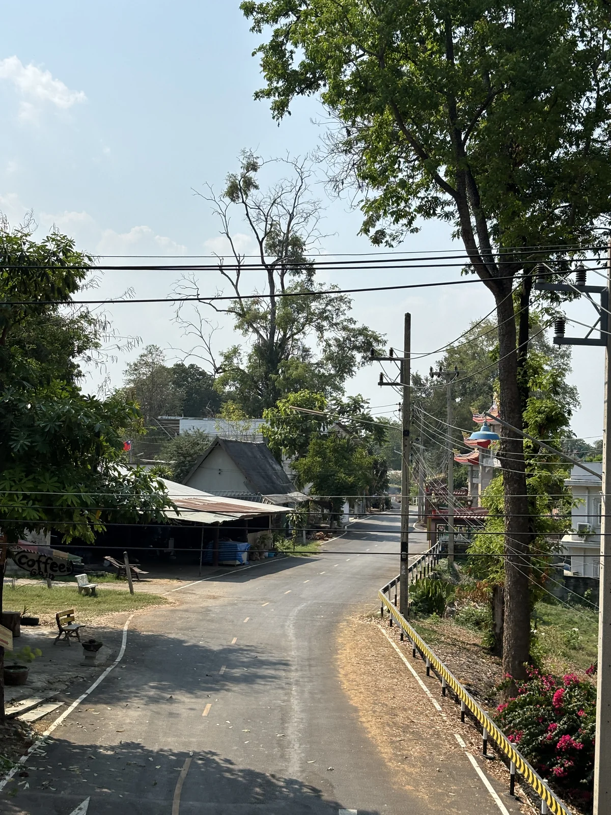 Entrance to the Kanchanaburi Guanyin temple and the Chinese Expeditionary Army tomb in Kanchanaburi, Thailand